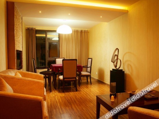 REST TREE HOTEL DUJIANGYAN photo 5