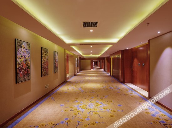 Huaxi Zhongzhou International Hotel photo 3