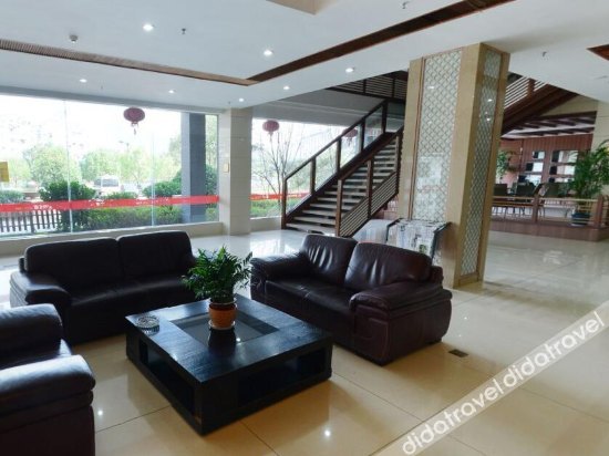 Golden Lake Hotel photo 5