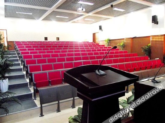 Yulong Municipal Party School Training Reception Center photo 4