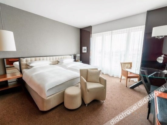 Grand Hyatt Berlin - Tap to explore photos
