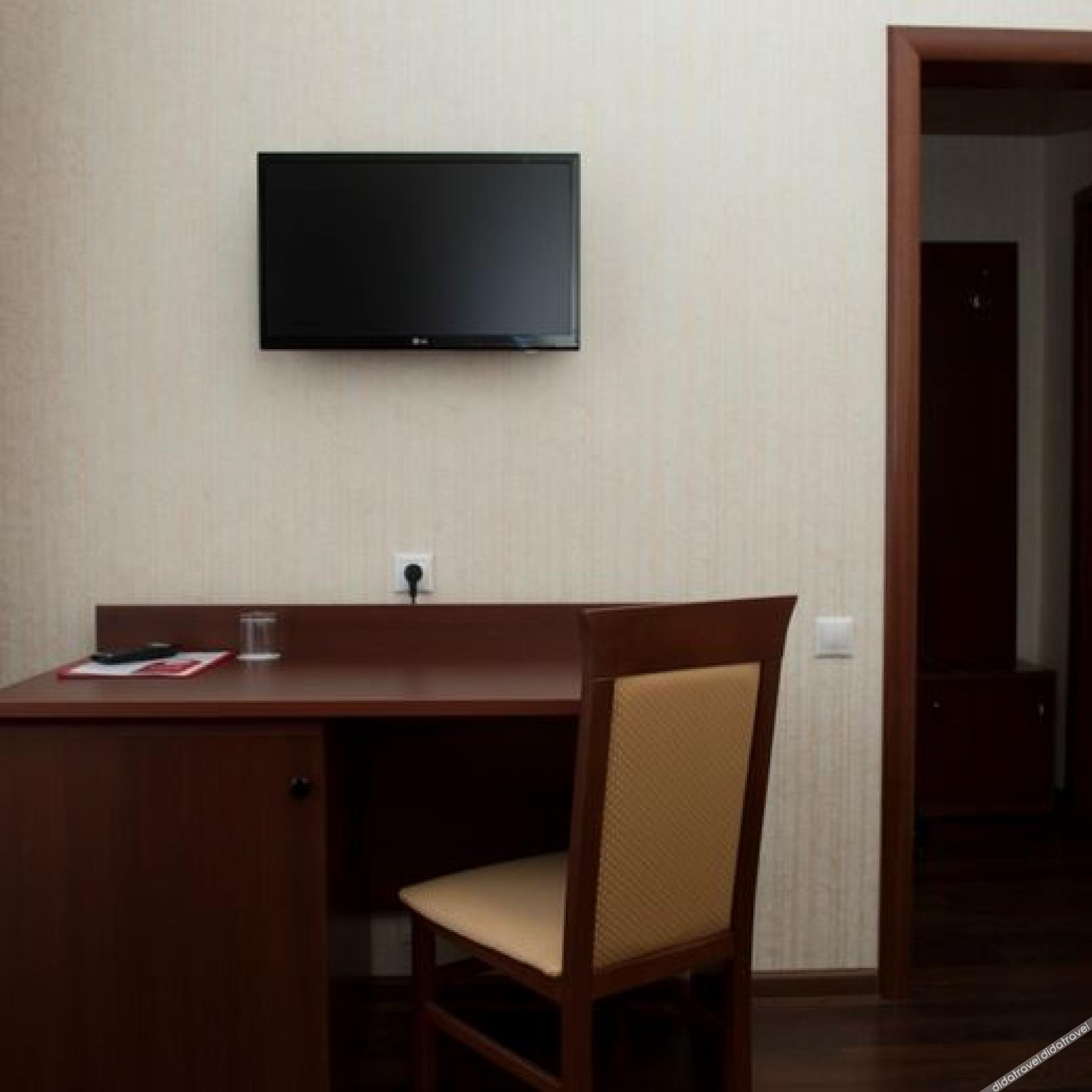Record Hotel