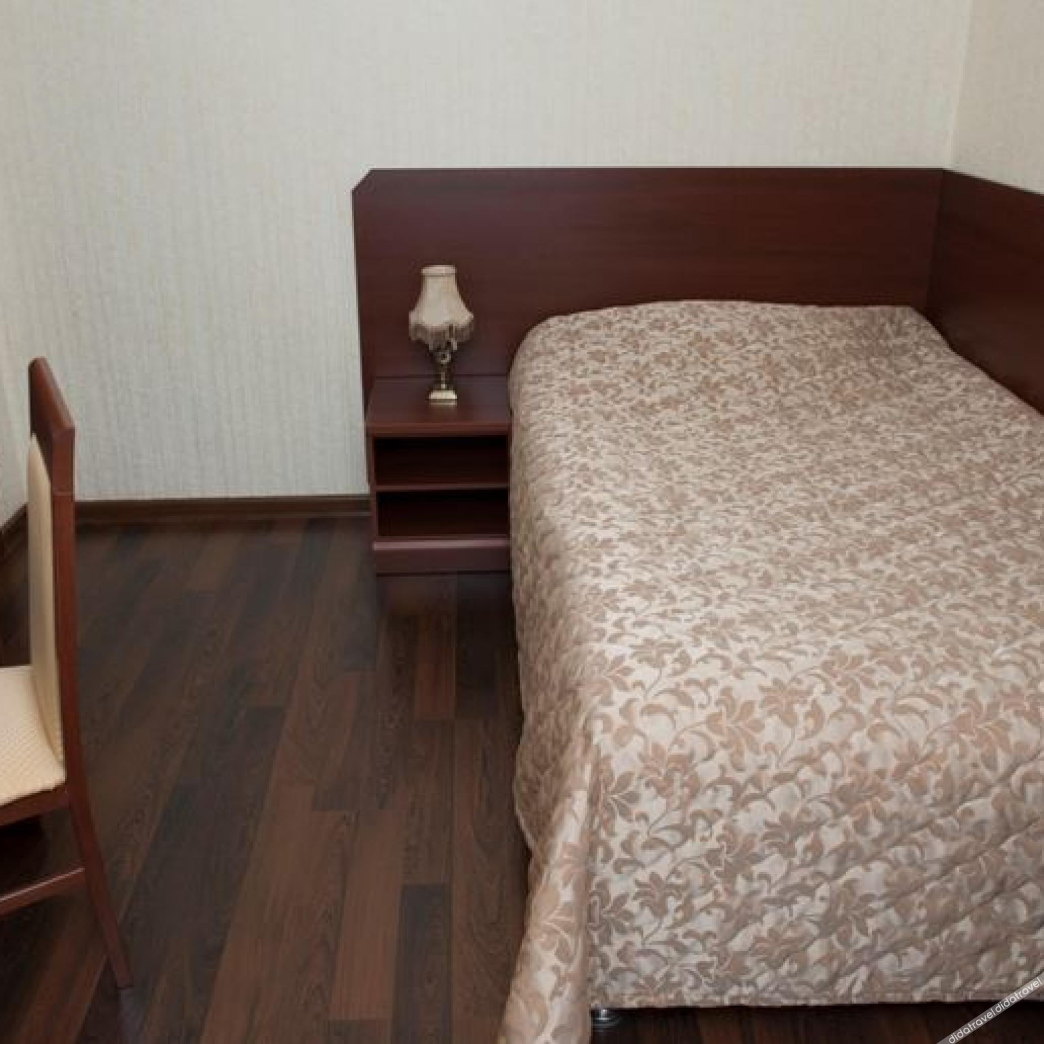 Record Hotel photo 2